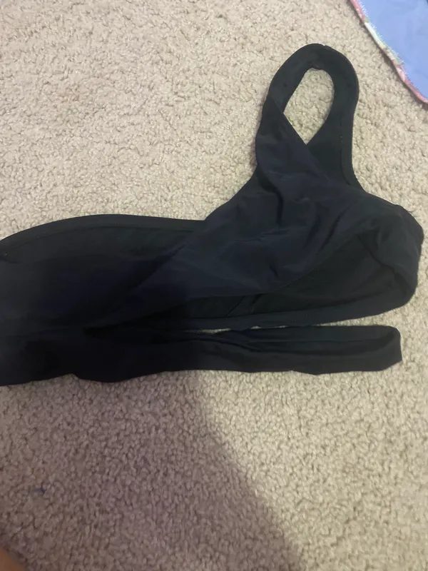 SheIn one shoulder black bikini top - Image 3