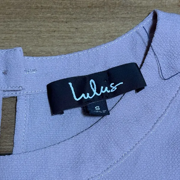 Lulus Lisa Marie Mauve embroidered sleeve blouse Size‎ Small - Image 9