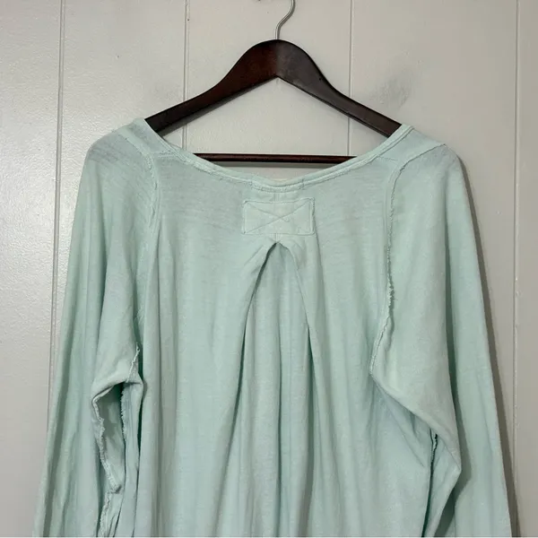 We The Free Free People Mint Green V Neck Long Sleeve Tee Pleated Back Size S - Image 9