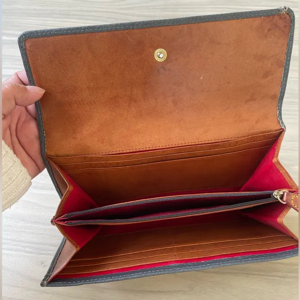 Dooney & Bourke Charcoal Leather Wallet - Image 5