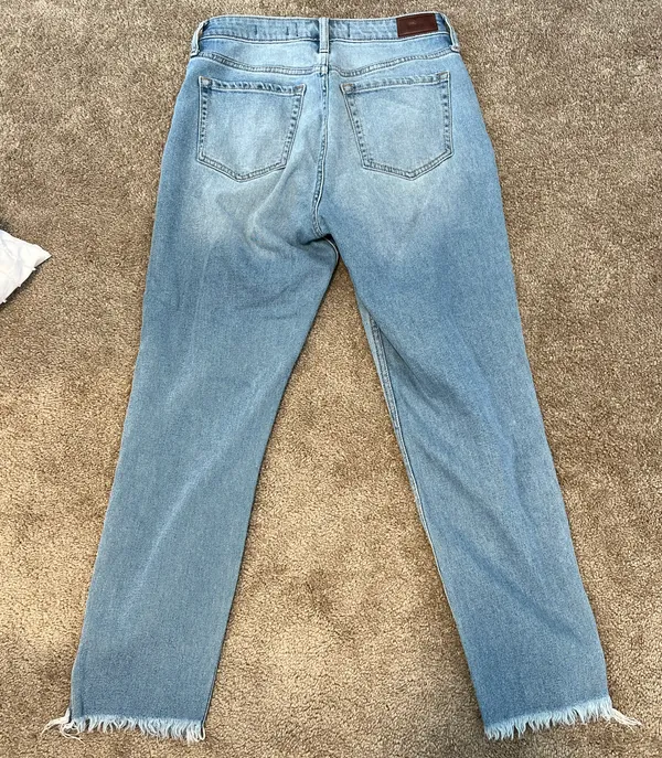 Ripped Mom Jeans - Image 6