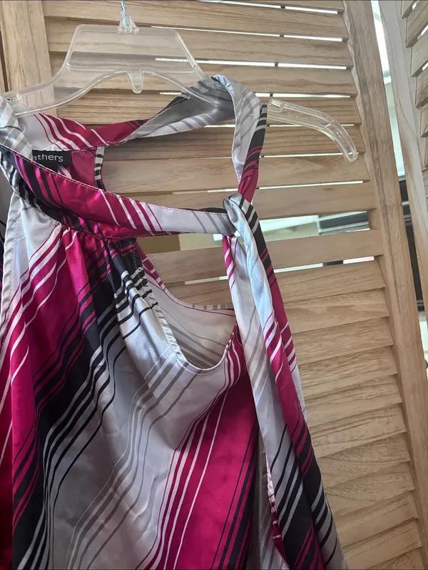 feathers One-Shoulder Striped Top in Magenta, White and Black Small - Image 2