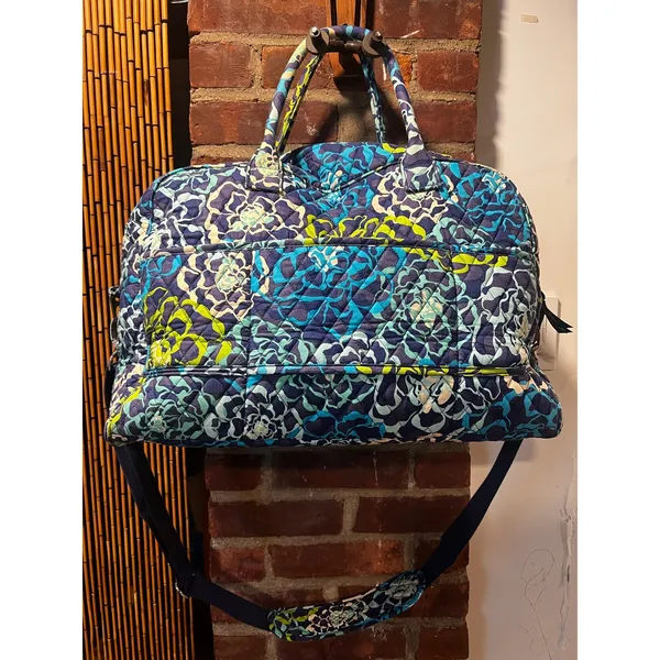 Vera Bradley Retired Katalina Blues Large Weekender Quilted Floral Duffel Bag - Image 4