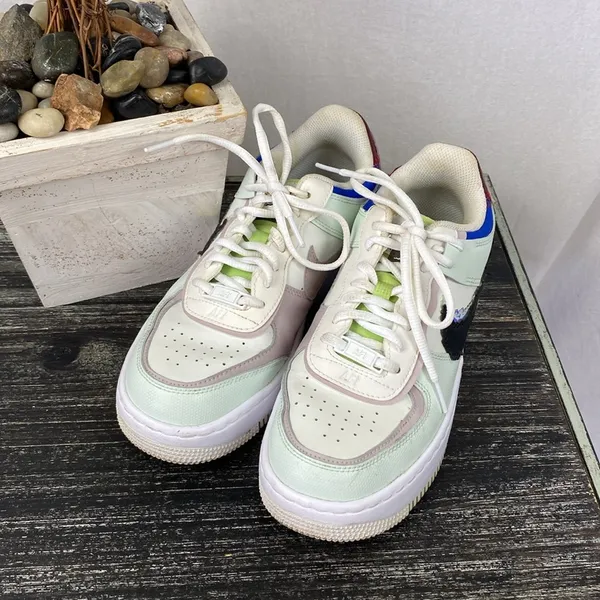 Nike Holographic White Style CV8480-300 Athletic Sport Sneakers Shoes 7 - Image 2
