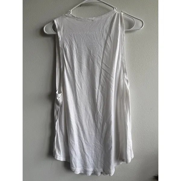 Lululemon White Muscle Tank Top Scoop Neck Relaxed Fit Size 8 - Image 3