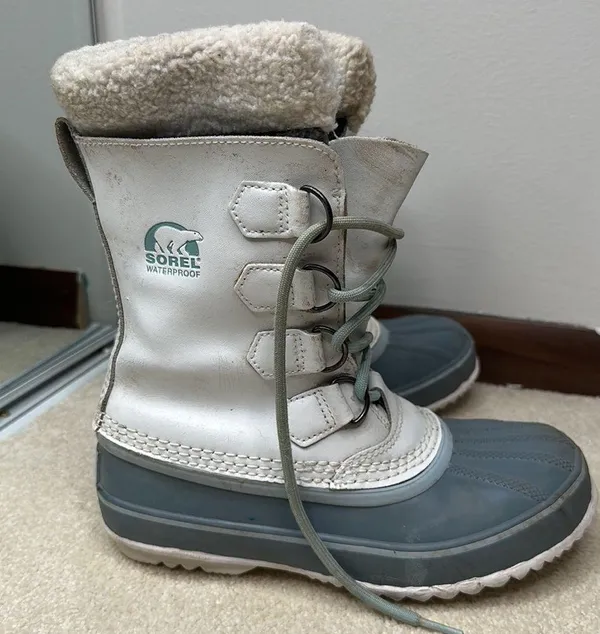 Sorel: White and Blue Waterproof Winter Boots - Image 4