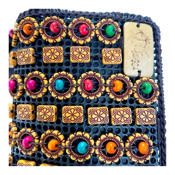 Beats mini sling crossbody bag in beautiful brown color with coconut shell - Image 7