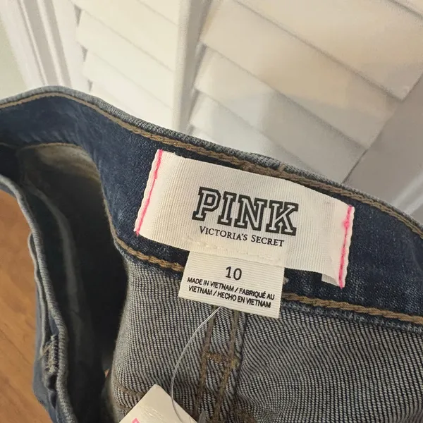 PINK Victoria’s Secret High Waisted Cut Off ‎ Denim Shorts Size 10 - Image 4
