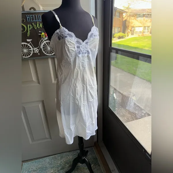 Vintage white lace slip dress, size large - Image 5