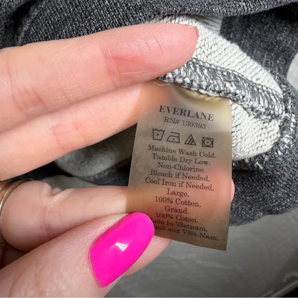 Everlane Heather Gray Round Neck‎ Sweatshirt - Image 4
