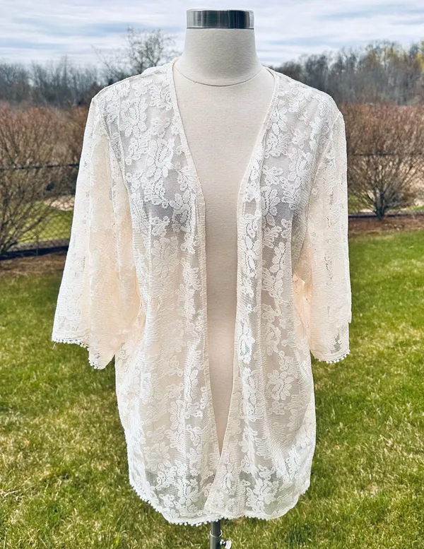 Express Cream Lace Kimono - Image 3