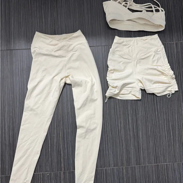 bo + tee cream activewear set White Size XS - Image 5