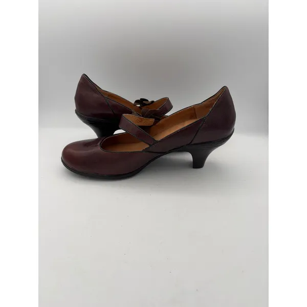 Women’s Söfft Size 8.5 Orangey Brown Leather Dance Shoes - Image 5