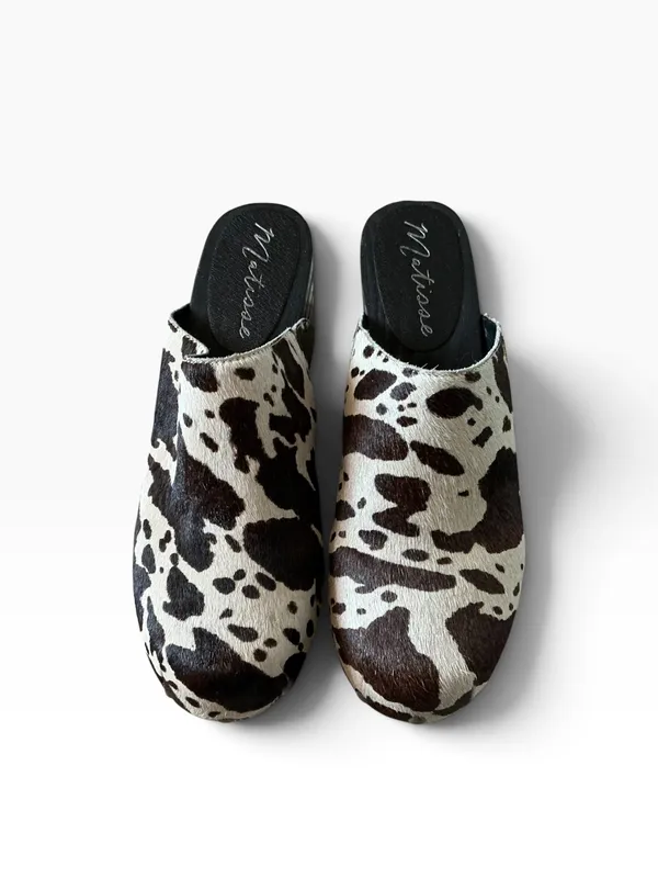 Matisse chunky wooden heel cow hair leather clogs brown and white slip on mules - Image 4