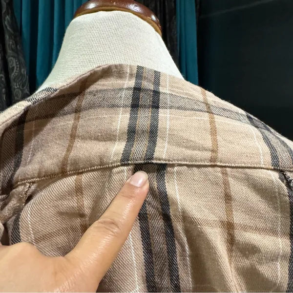 Women Plaid Tan & Black Collared Long Sleeve Buttondown Relaxed Fit Shirt‎ Sz L - Image 13