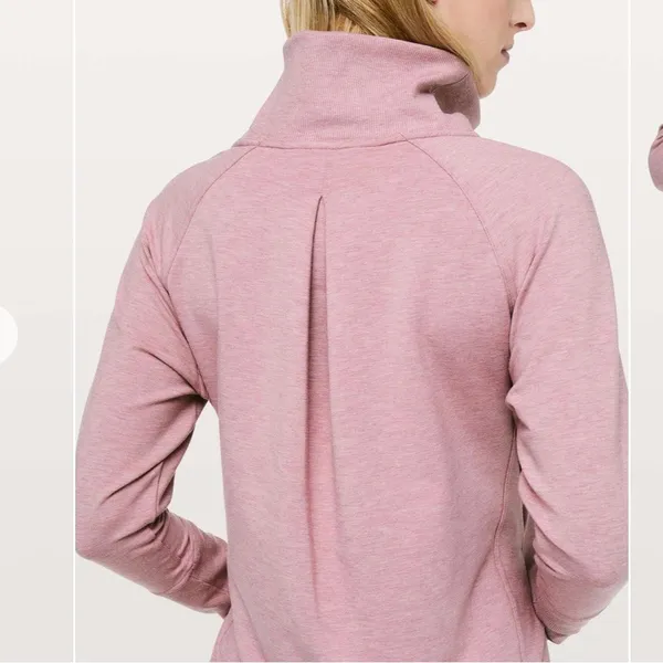 Lululemon High Lines Pullover Size 8 - Image 2