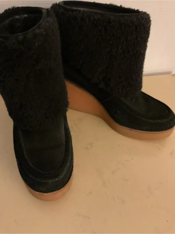 UGG women Black Suede sheepskin Wedge Coldin boots US 9.5 - Image 3