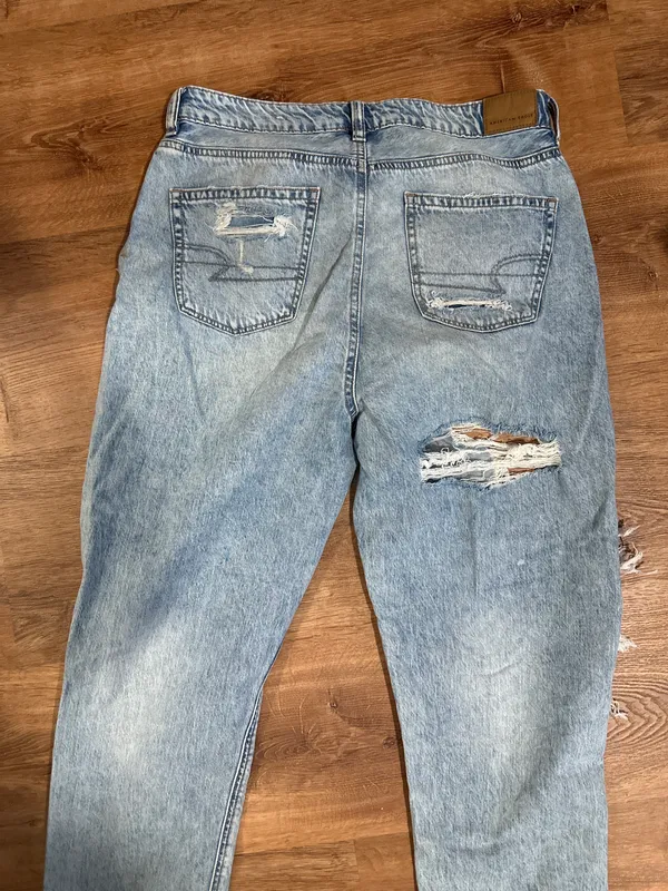 American Eagle Outfitters Moms Jeans - Image 3