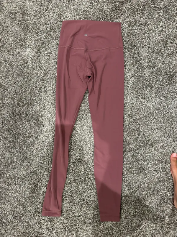 Lululemon 28" Align High-Rise Leggings - Image 4