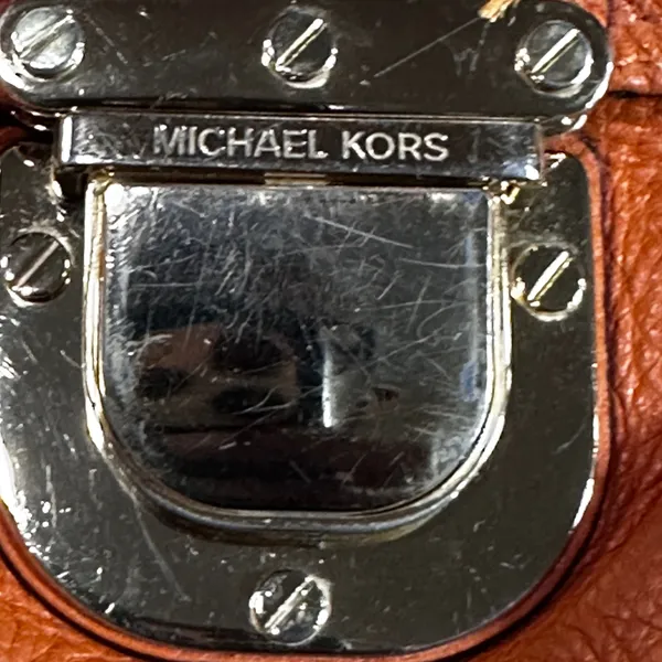 Michael Kors Charlton Leather Mini Crossbody Shoulder Bag - Image 5