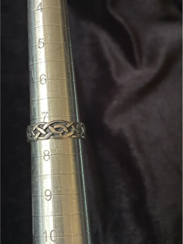 Endless Celtic knot band ring .925 sterling silver Size 7.5 - Image 4