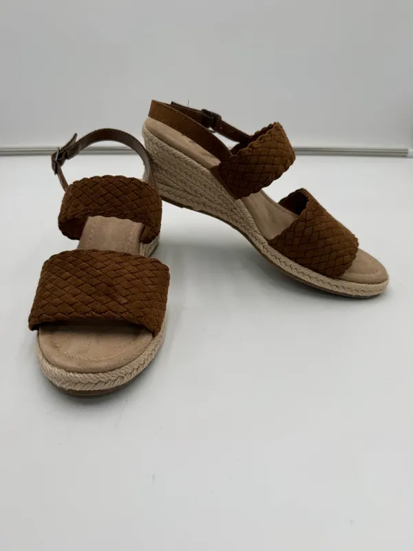 St. John’s Bay Women’s Size 6.5 Brown Woven Espadrille Wedge Sandals - Image 3
