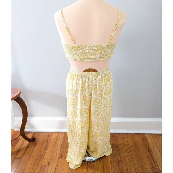 Aerie Yellow White Floral Print Smocked Cutout‎ Wide Leg Cropped Jumpsuit S - Image 4