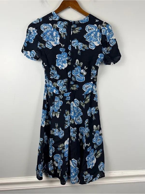 Reformation Koa Dress lace up in Briar floral black blue size 2 - Image 4