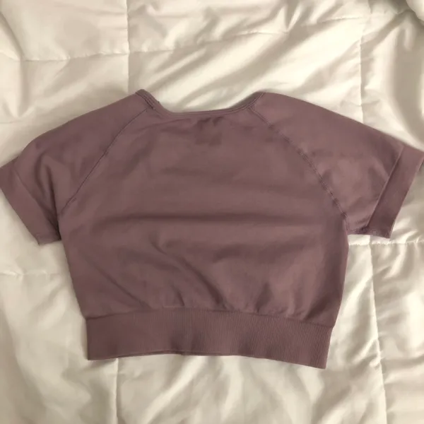 SheIn Seamless workout crop top - Image 3