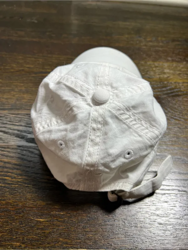Adidas Solid White Classic Logo Casual Hat OSFW - Image 4