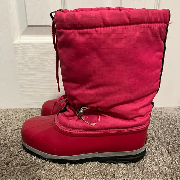 Sorel pink puffer snow boots size 6 - Image 4
