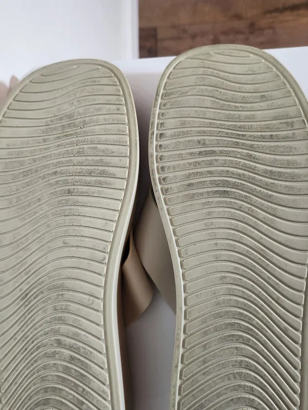 Steve Madden Cream Platform Flip Flop Sandals Size 10 Flaw - Image 12