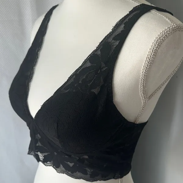 PINK Victoria's Secret Black Floral Lace Bra - Image 3