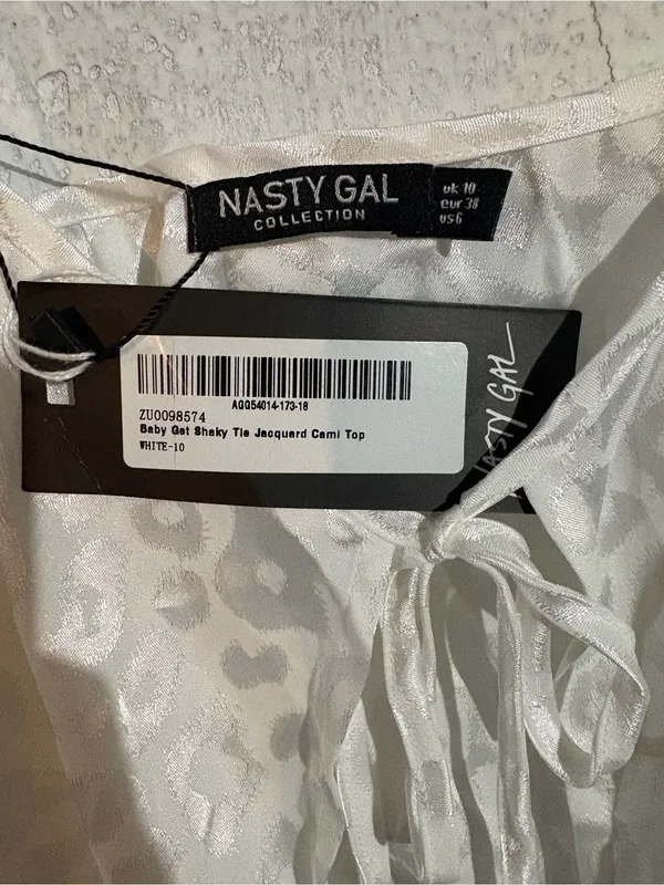 NWT Nasty Gal Baby Get Shaky Tie Jacquard Cami Top | Size: 6 - Image 4