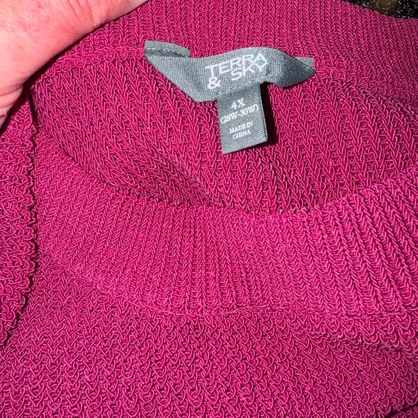 Plus crewneck sweater with short dolman sleeves - Image 9