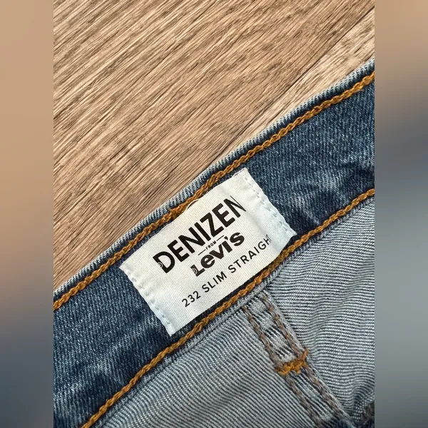 Levi’s Classic Blue Women's Jeans slim straight size 30‎ - Image 6