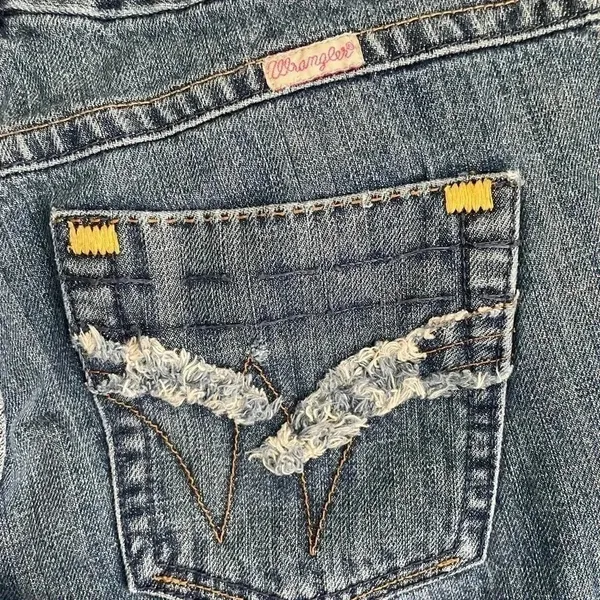 CLEARANCE!!!‎ Wrangler Premium patch Low Rise Jeans Size 3 EUC! - Image 5