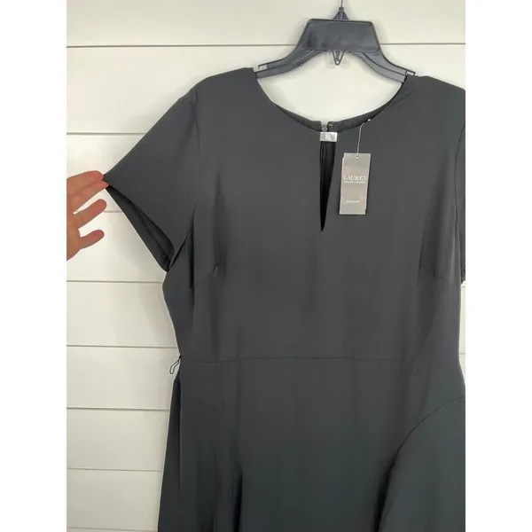 Lauren Ralph Lauren Black Short Sleeve Metal Plaque Keyhole Crew Neck Dress 16 - Image 4