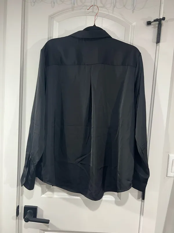 Old Navy Women’s Button up Top - Image 7