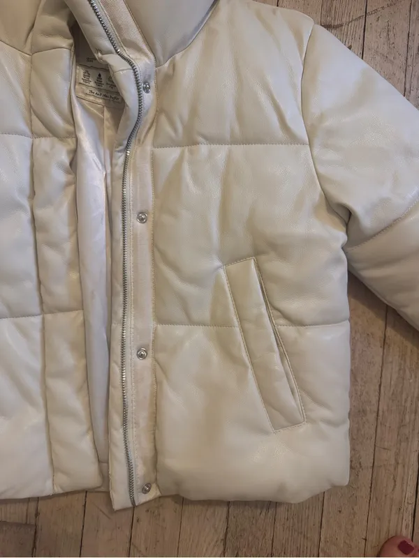 Abercrombie & Fitch Cream Puffer Jacket - Image 4