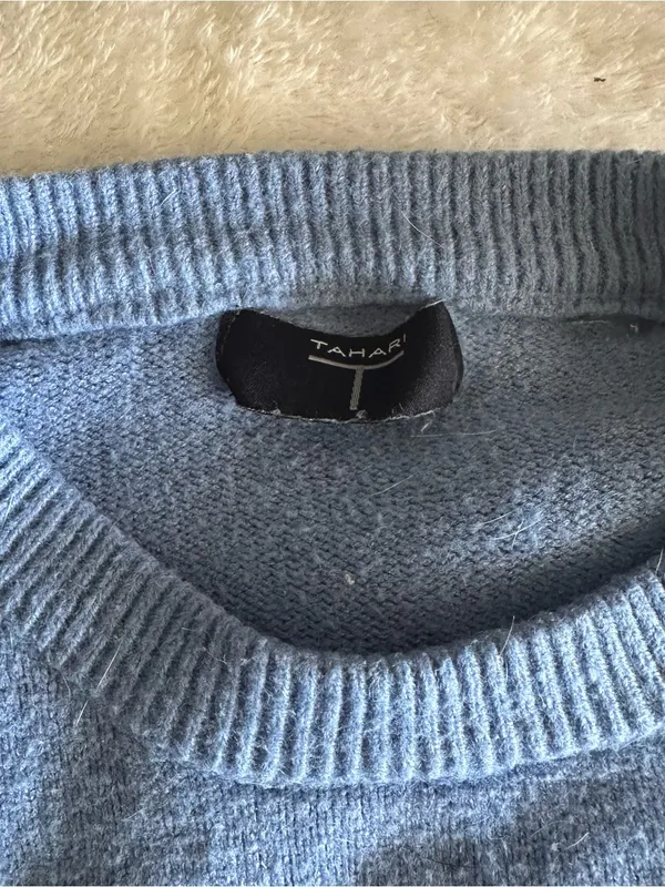 Tahari Light Blue Women's Crewneck Sweater Size M Preppy Twee - Image 2