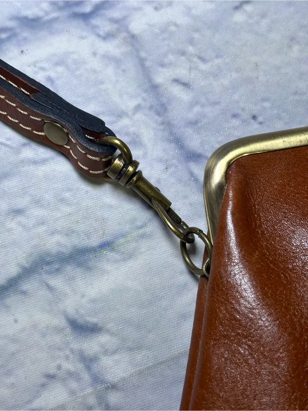Patricia Nash Savena Kiss-Lock Leather Wristlet Suede Interior Detachable Strap - Image 6