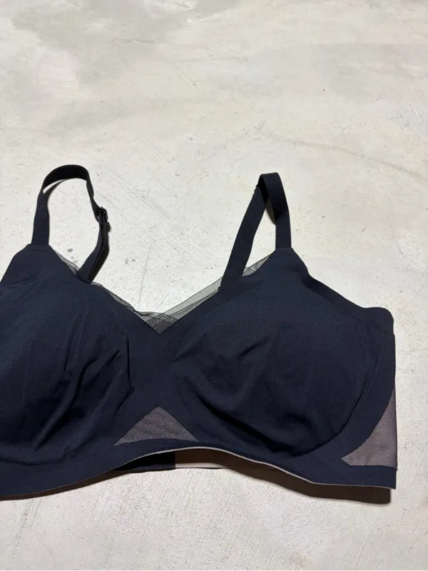 Honeylove Black crossover bra large - Image 3