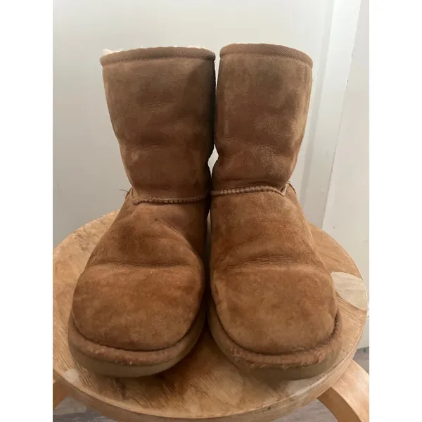 UGG Australia Sz 5 fur lined boots - ankle height - Image 2