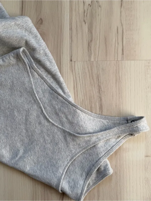 Gray Abercrombie and Fitch body suit size XL - Image 4