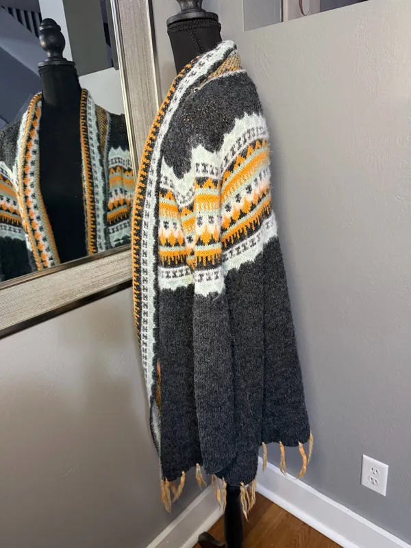 Adora oversized open front fair isle tasseled boho cardigan sweater S/M. - Image 6