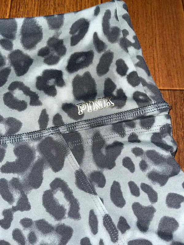 PINK - Victoria's Secret Cheats Print Leggings - Image 4