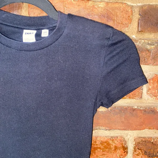 Aritzia TNA Black HomeStretch Rib Tune Waist Crop T-Shirt Women's Size 2XS - Image 3