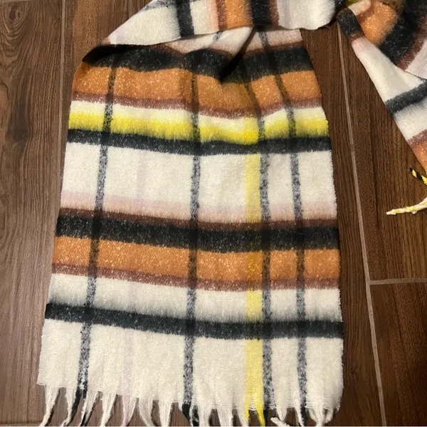 Aerie plaid blanket scarf - Image 4