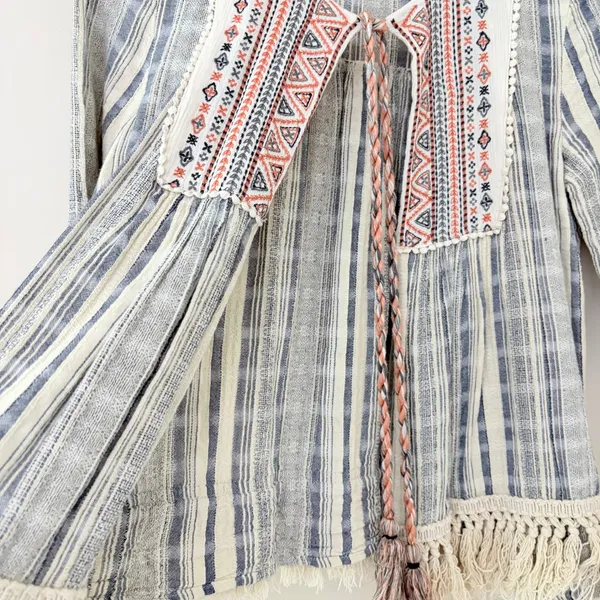 Knox Rose Cardigan Top M Cotton Boho Embroidered Fringe Blue Cream Peasant - Image 8